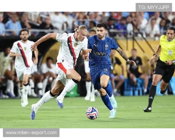 哈兰德禁区内强力头槌破网，曼城顺利拿下三分